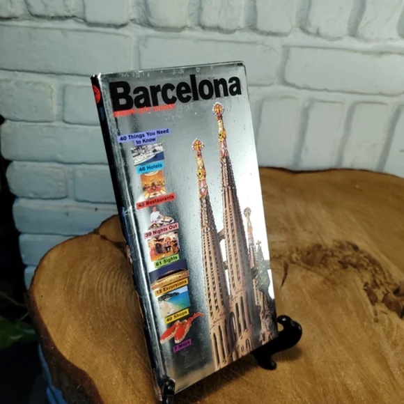 Barcelona Spain City Travel Guide - Picture 3 of 10